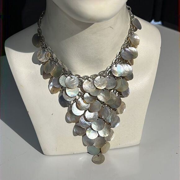 Fantastic Cascading Bib Mother of Pearl Necklace - Picture 9 of 10